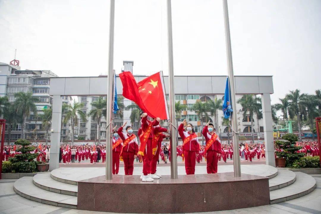 帆布鞋能放到洗衣机里洗吗游戏画面
